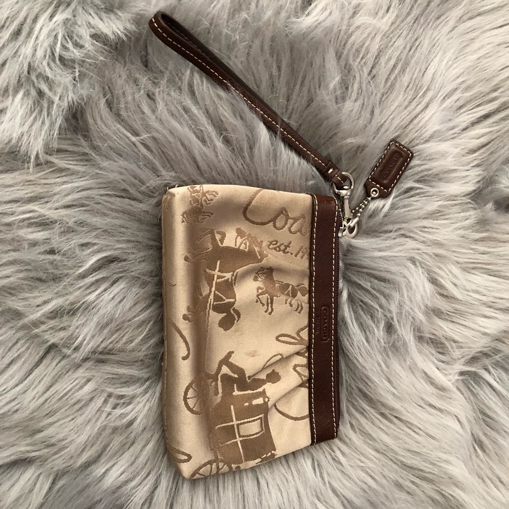 Coach wristlet wallet